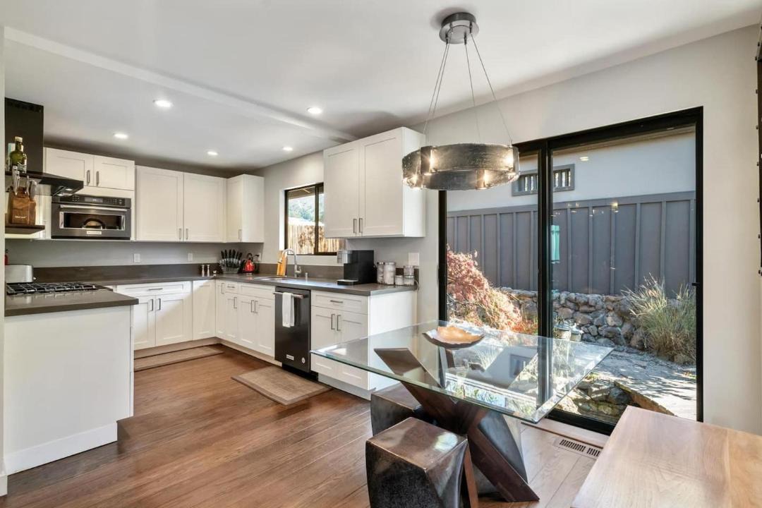 Photo of Kitchen in Claremont Hills