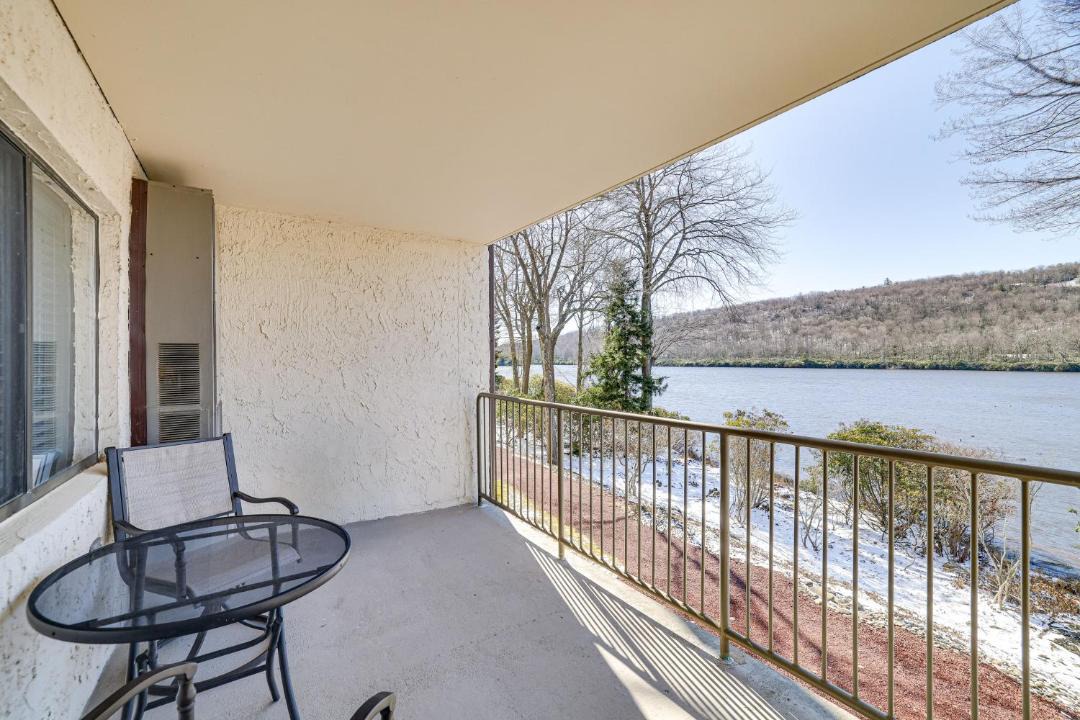 Photo of Patio Balcony in Lake Harmony