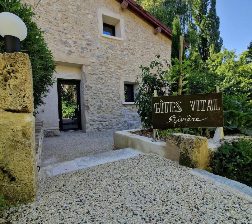 Photo of Others in Peyrus