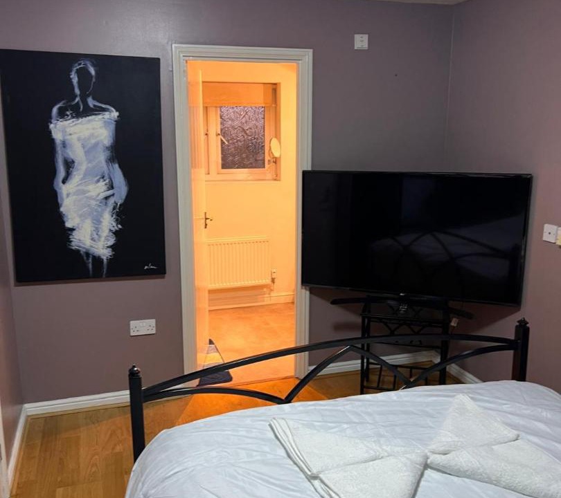 Photo of Bedroom in Longbridge