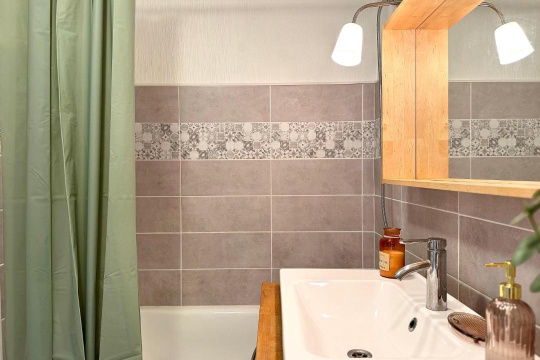 Photo of Bathroom in Fontaine Lestang-Bagatelle-Papus-Tabar-Bordelongue