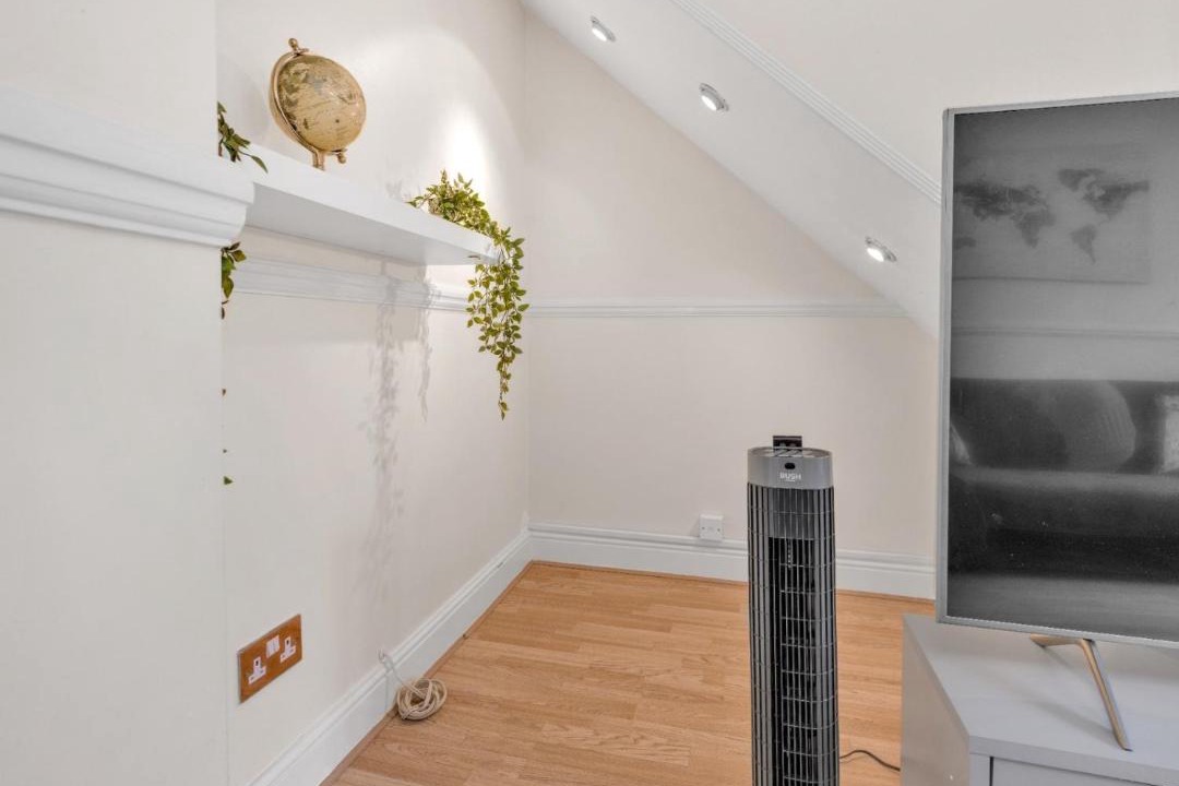 Photo of Others in Belvedere