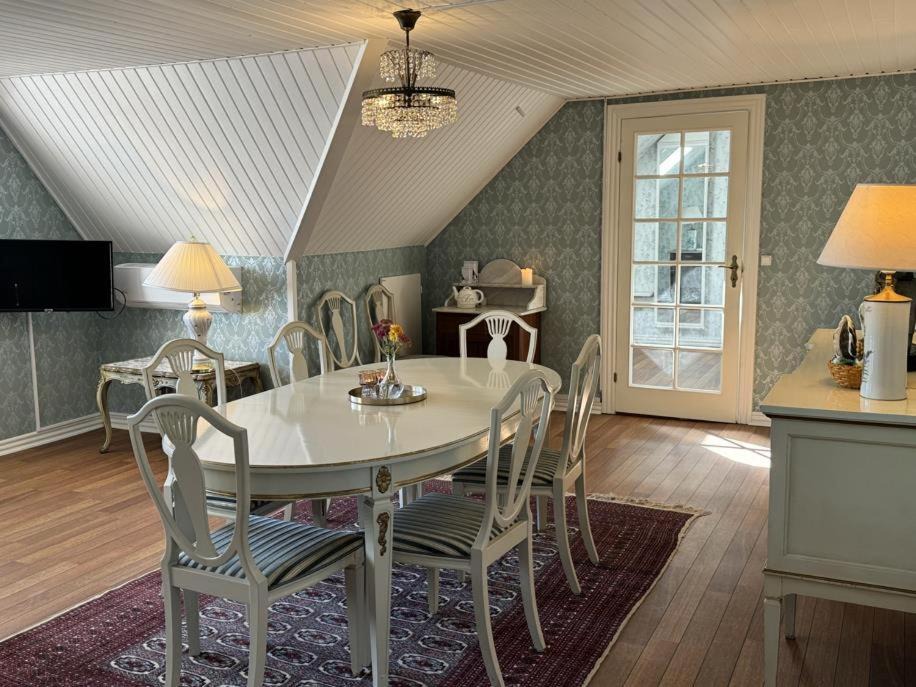 Photo of Others in Rold