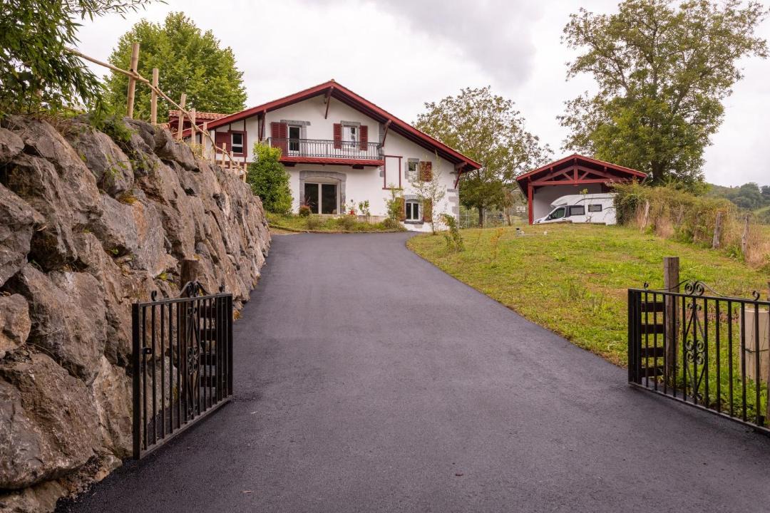 Photo of Others in Isturits