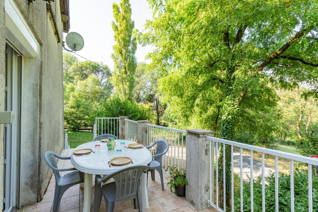 Photo of Patio Balcony in Montredon-Labessonnie