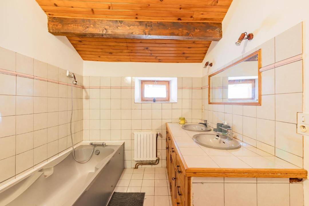 Photo of Bathroom in Montredon-Labessonnie