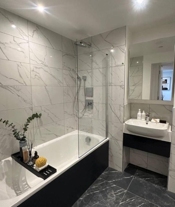 Photo of Bathroom in Canary Wharf