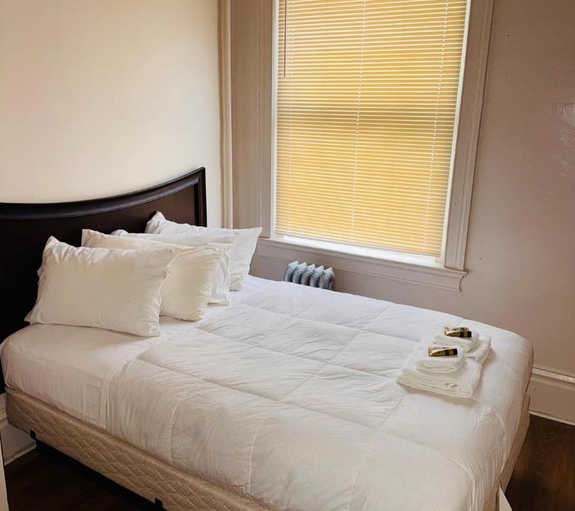 Photo of Bedroom in Tenderloin