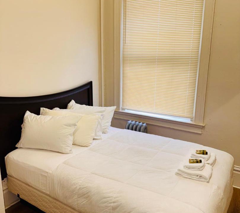 Photo of Bedroom in Tenderloin