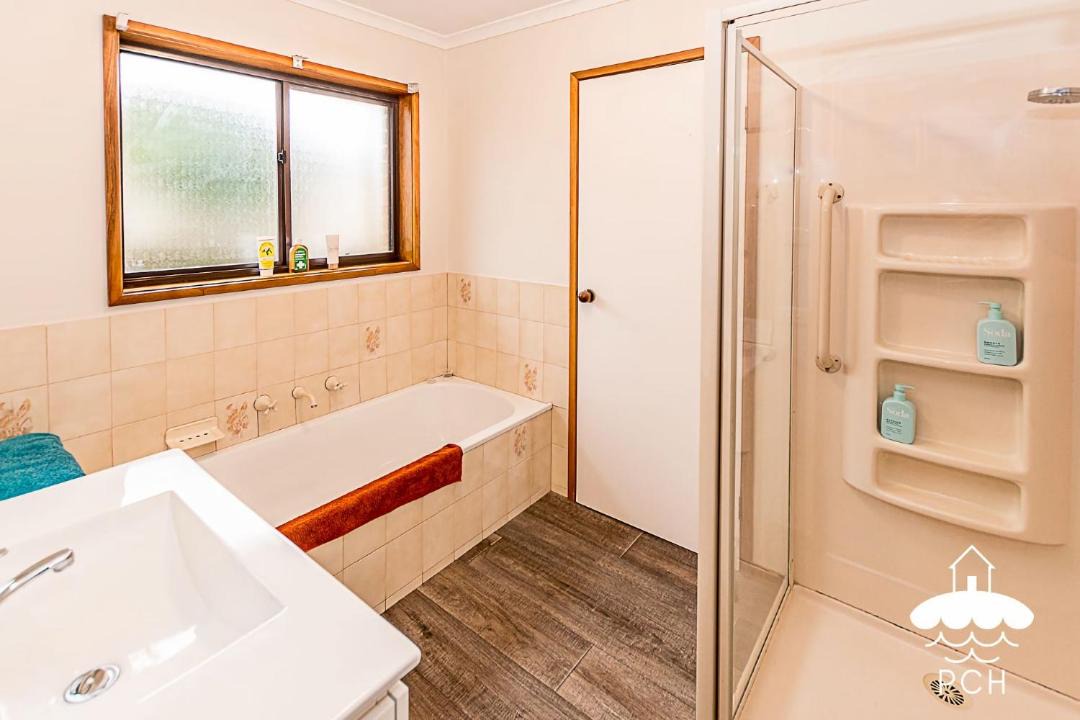 Photo of Bathroom in Leongatha