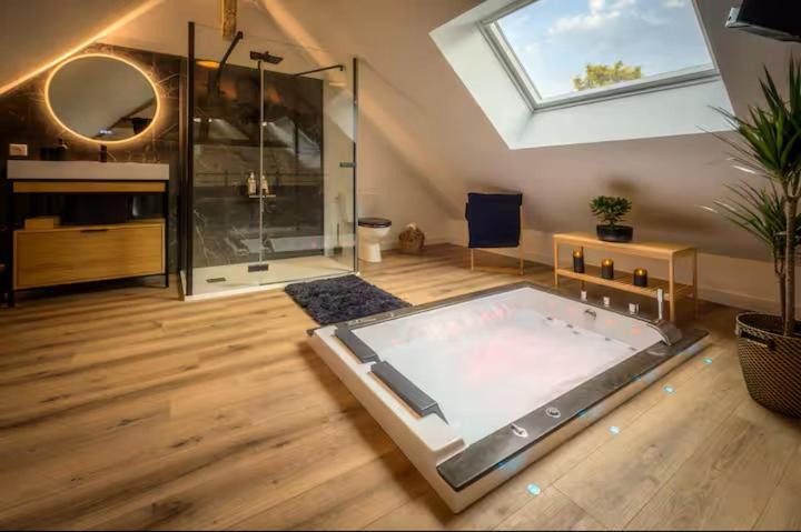 Photo of Others in La Planche