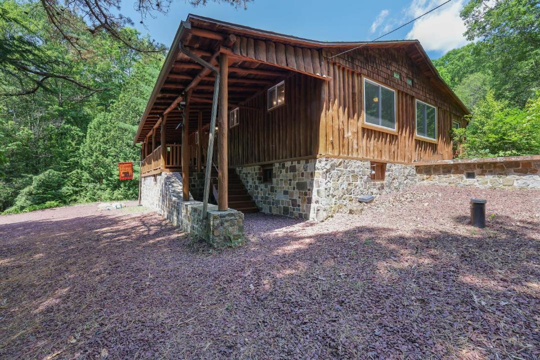 Photo of Others in Ashfield