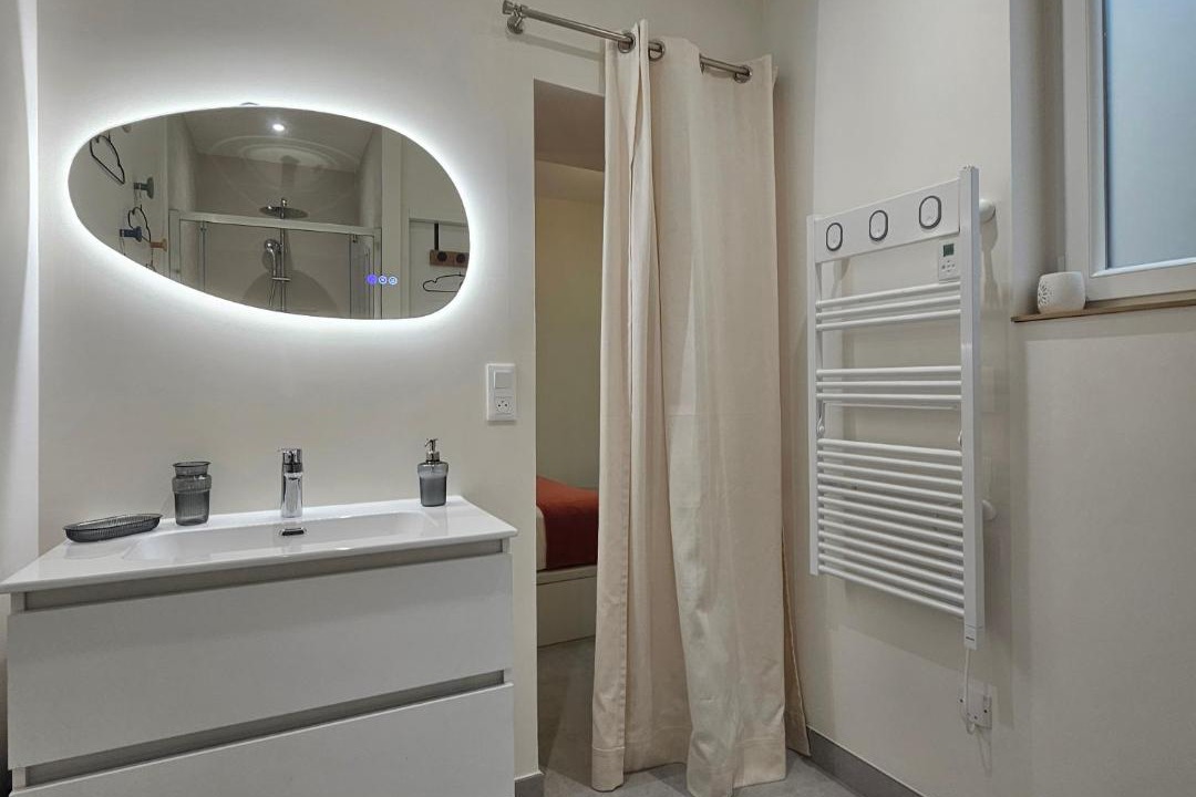 Photo of Bathroom in Vouvray