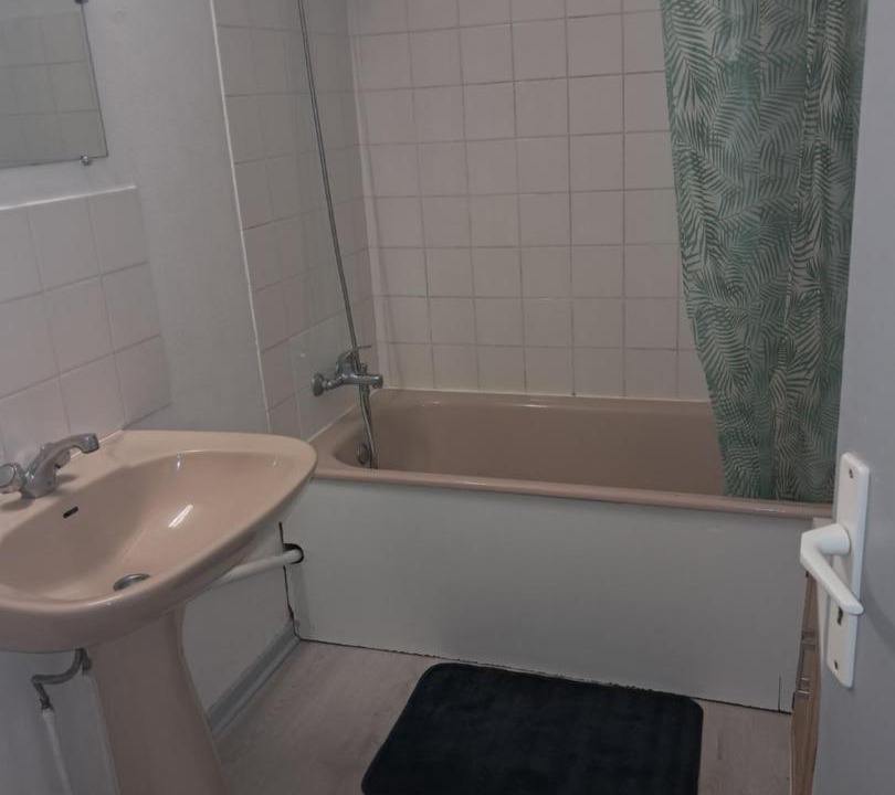 Photo of Bathroom in Maille