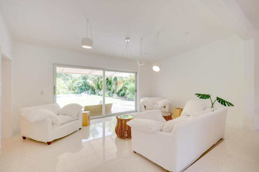 Photo of Livingroom in Biscayne Park