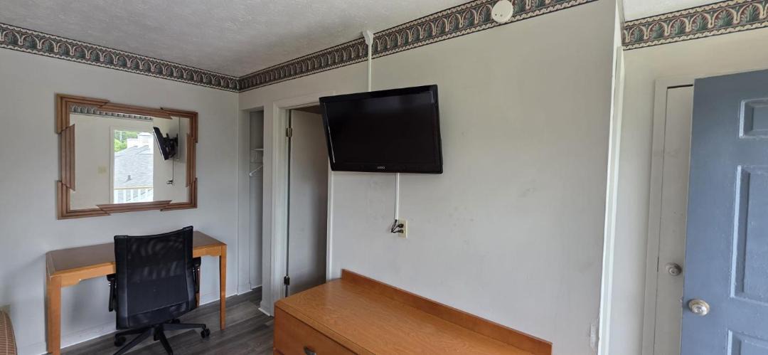 Photo of Others in Pine Mountain