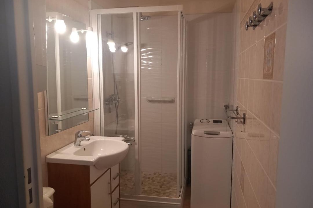 Photo of Bathroom in La Faviere