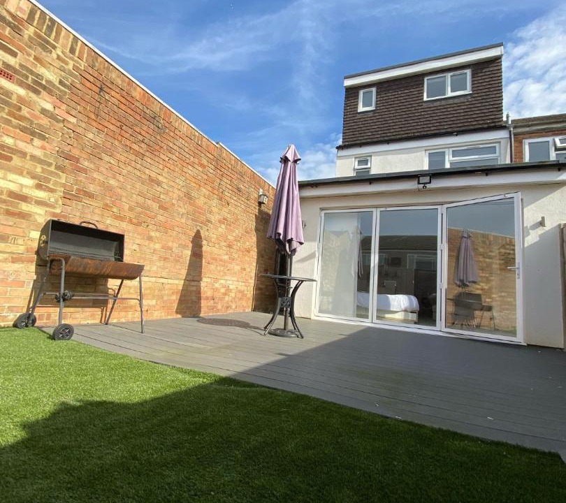 Photo of Others in Hale