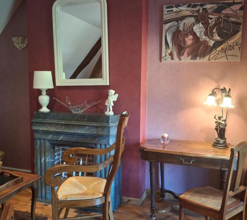 Photo of Others in Naveil