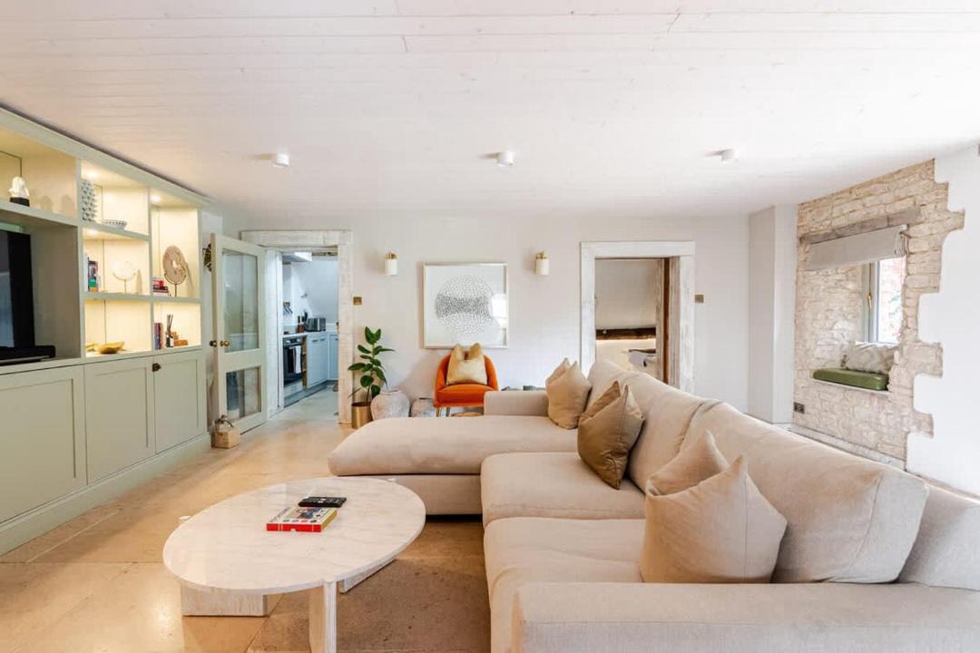 Photo of Livingroom in Brimpsfield