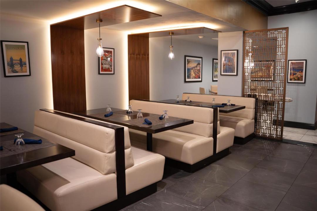 Photo of Others in Roslyn