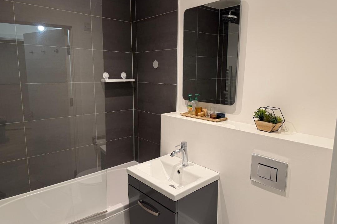 Photo of Bathroom in Finchley Church End