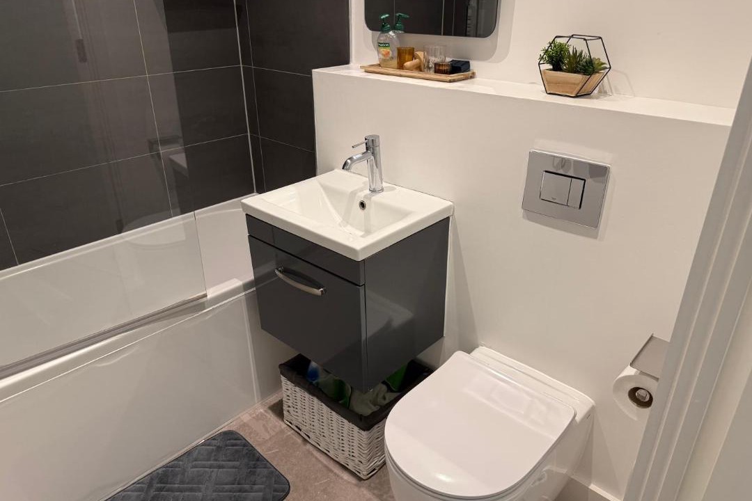 Photo of Bathroom in Finchley Church End