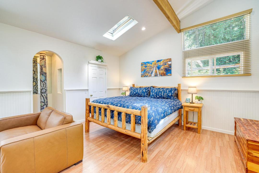 Photo of Bedroom in Belknap Springs