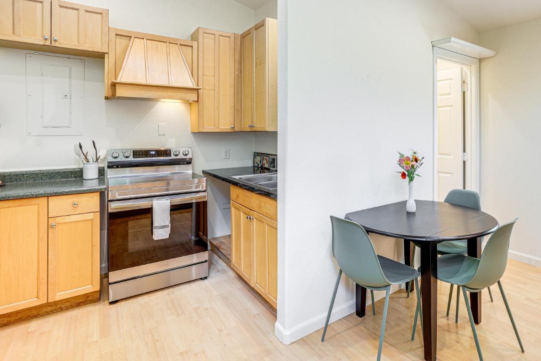 Photo of Kitchen in Belknap Springs