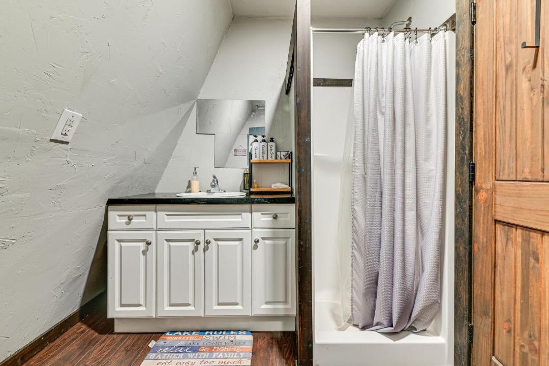 Photo of Bathroom in Gordonville