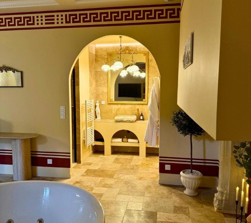 Photo of Bathroom in Dinan