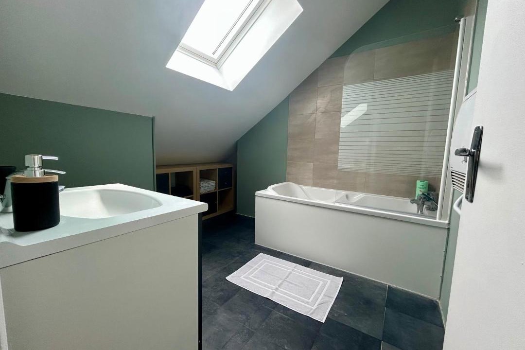 Photo of Bathroom in Lambersart