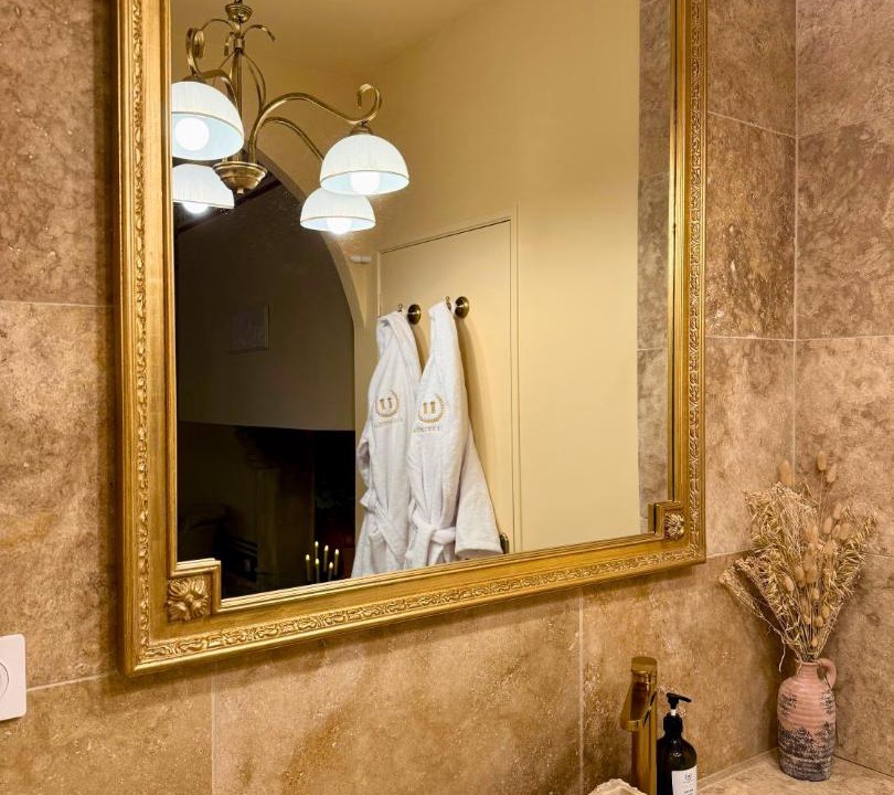 Photo of Bathroom in Dinan
