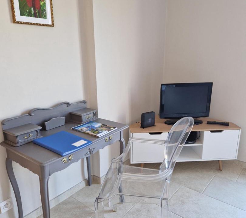 Photo of Others in Nyons