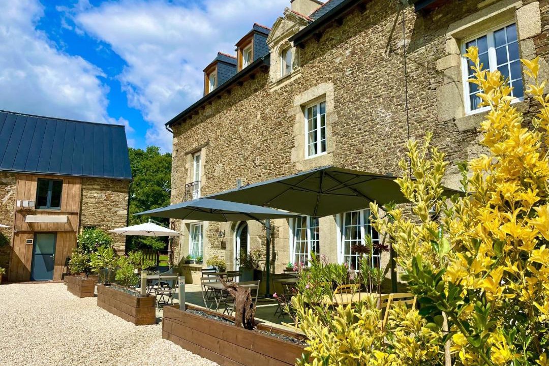 Photo of Others in Les Champs-Geraux