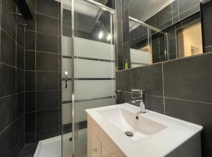 Photo of Bathroom in Fontainebleau