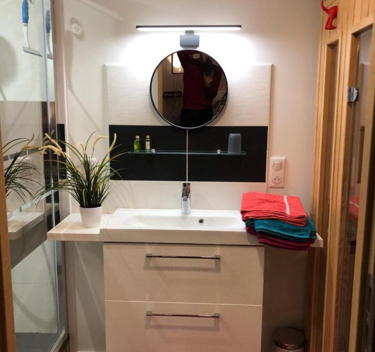 Photo of Bathroom in Saint-Roch