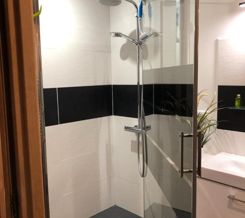 Photo of Bathroom in Saint-Roch