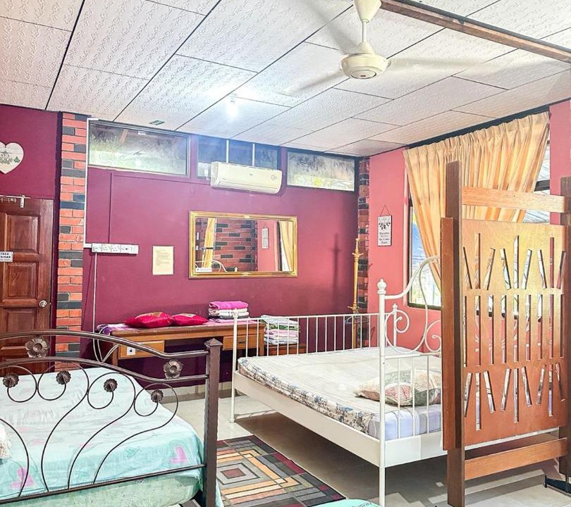 Photo of Bedroom in Teluk Kumbar