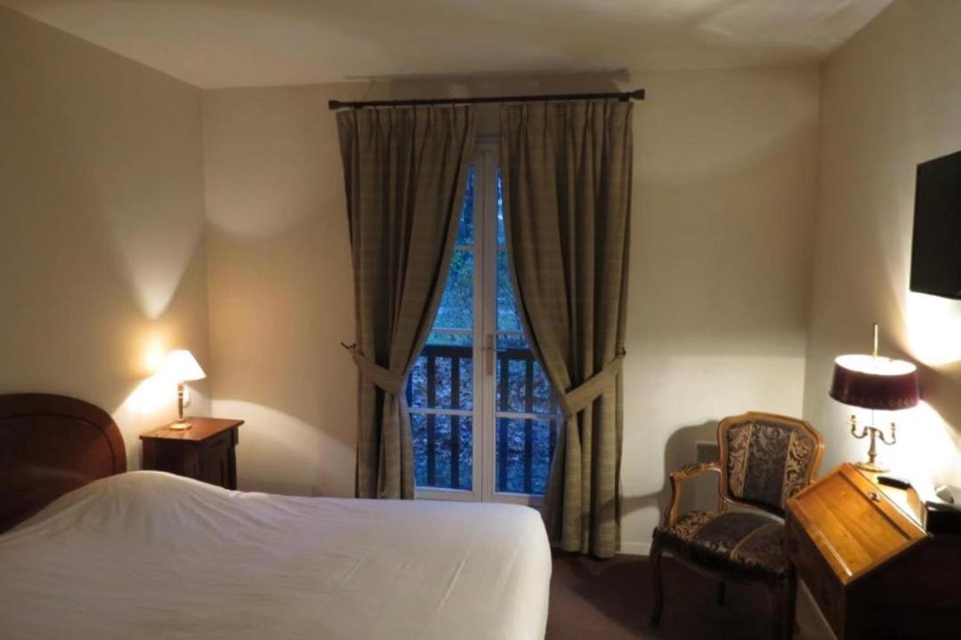 Photo of Bedroom in Royallieu Village