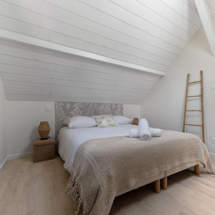 Photo of Others in Billy