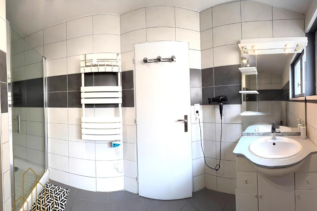 Photo of Bathroom in Roanne