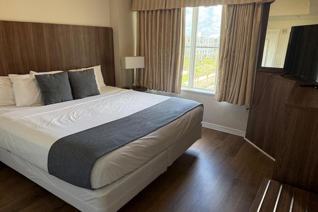 Photo of Bedroom in Florida Center
