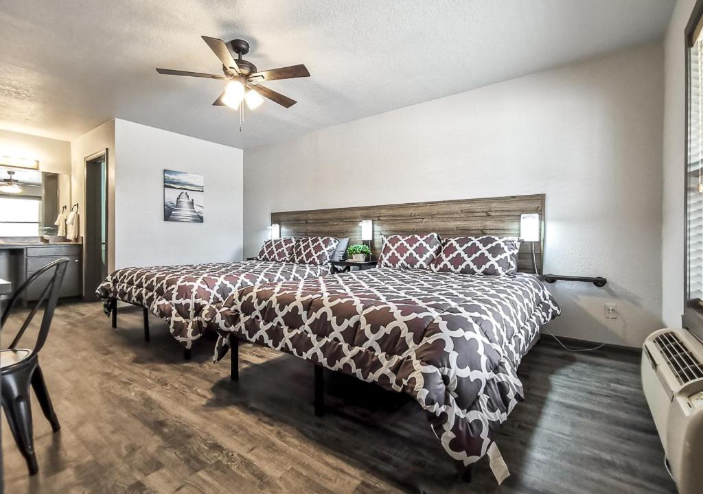 Photo of Bedroom in La Cygne