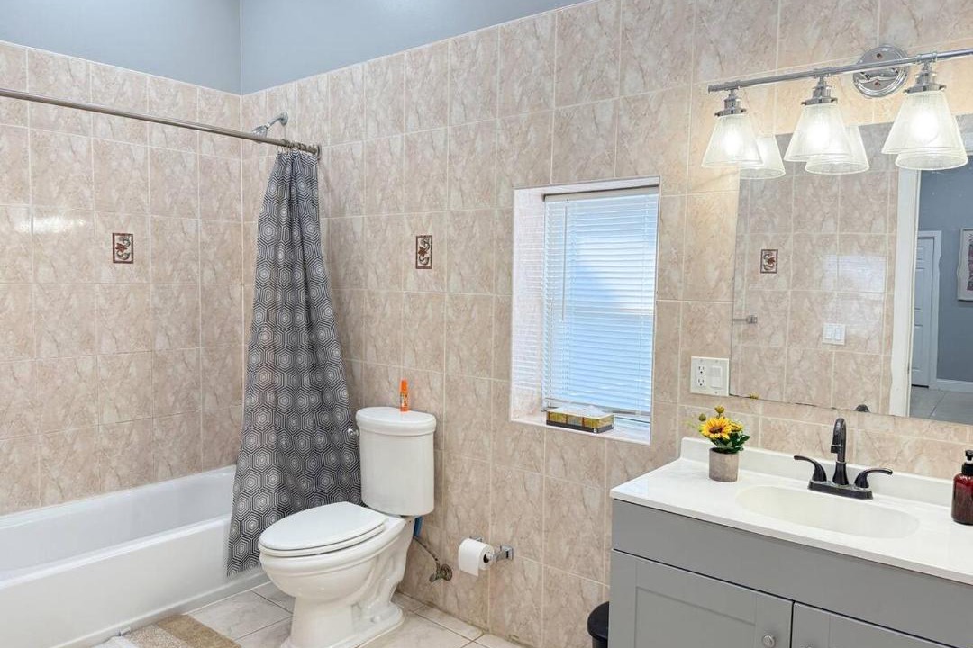 Photo of Bathroom in North Bergen