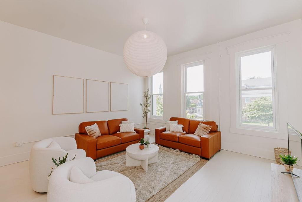 Photo of Livingroom in Madison