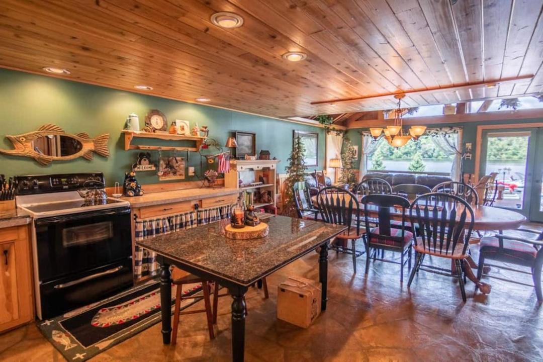 Photo of Others in Eatonville