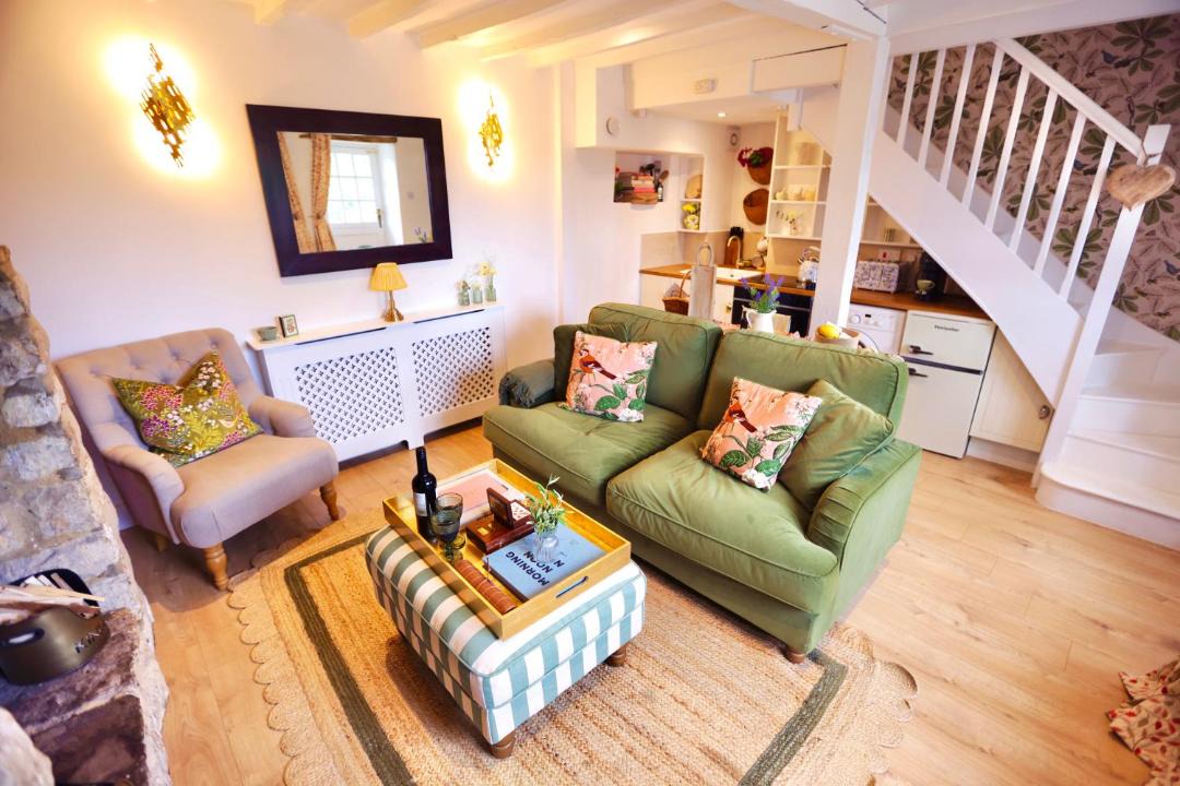 Photo of Livingroom in South Leigh