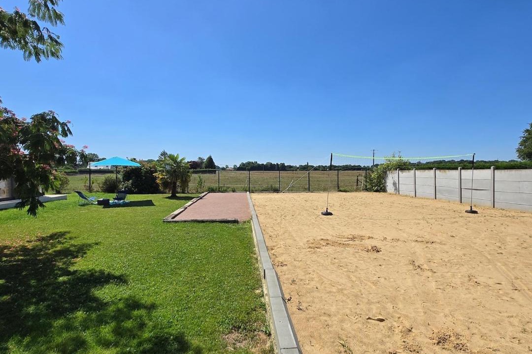 Photo of Others in Saint-Clair-d'Arcey