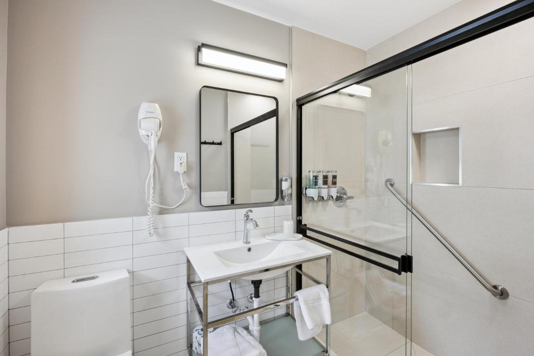 Photo of Bathroom in Riverhead